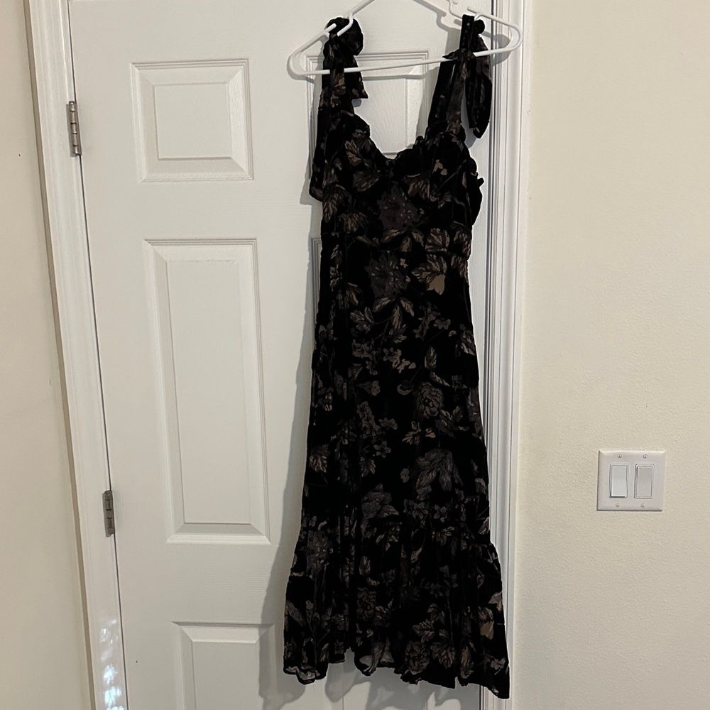 Lulus size small